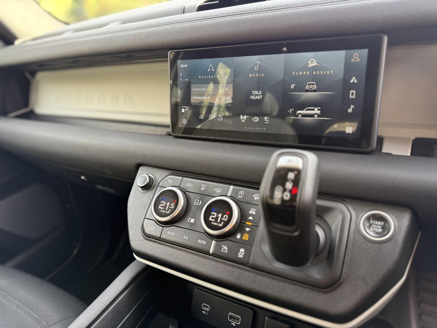 Used Land Rover Defender 2020 for sale - 76743229: Photo 30