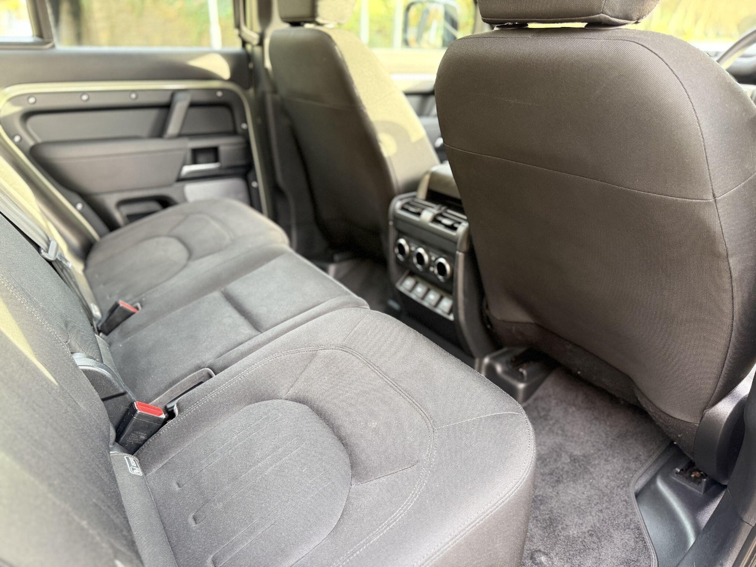 Used Land Rover Defender 2020 for sale - 76743229: Photo 32