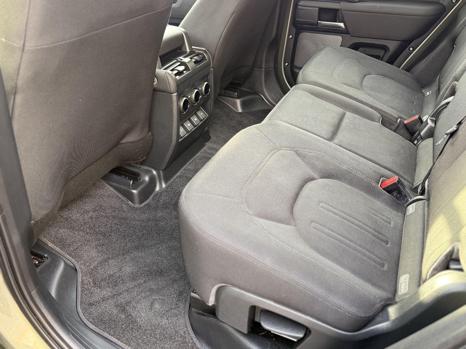 Used Land Rover Defender 2020 for sale - 76743229: Photo 33