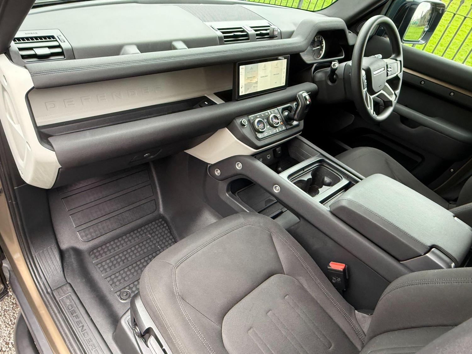 Used Land Rover Defender 2020 for sale - 76561317: Photo 10