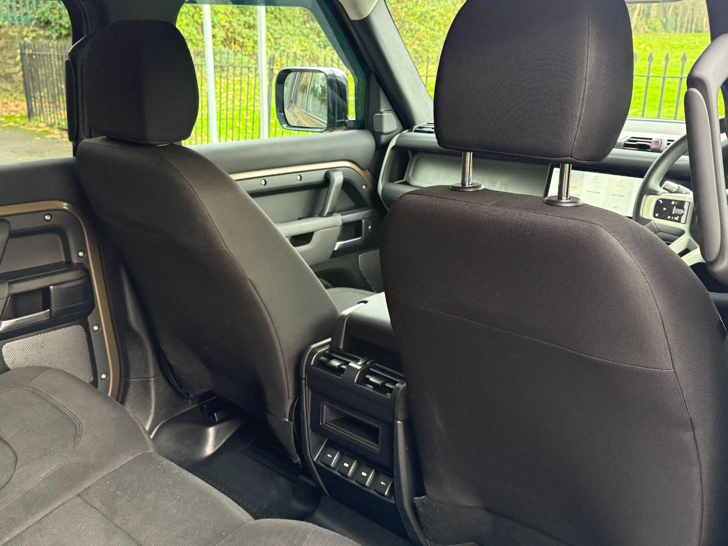 Used Land Rover Defender 2020 for sale - 76561317: Photo 24