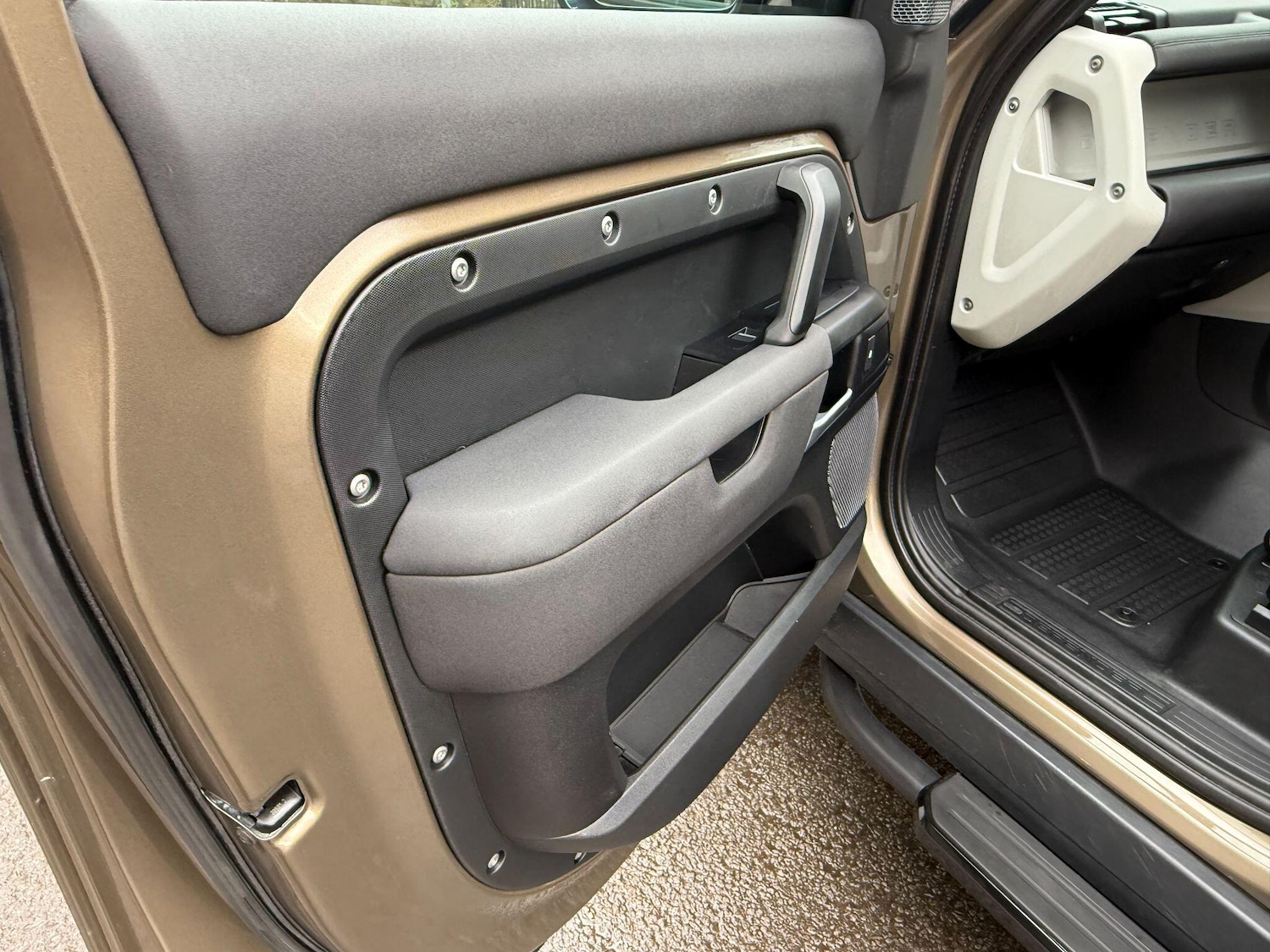 Used Land Rover Defender 2020 for sale - 76561317: Photo 29