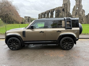 Used Land Rover Defender 2020 for sale - 76561317: Photo