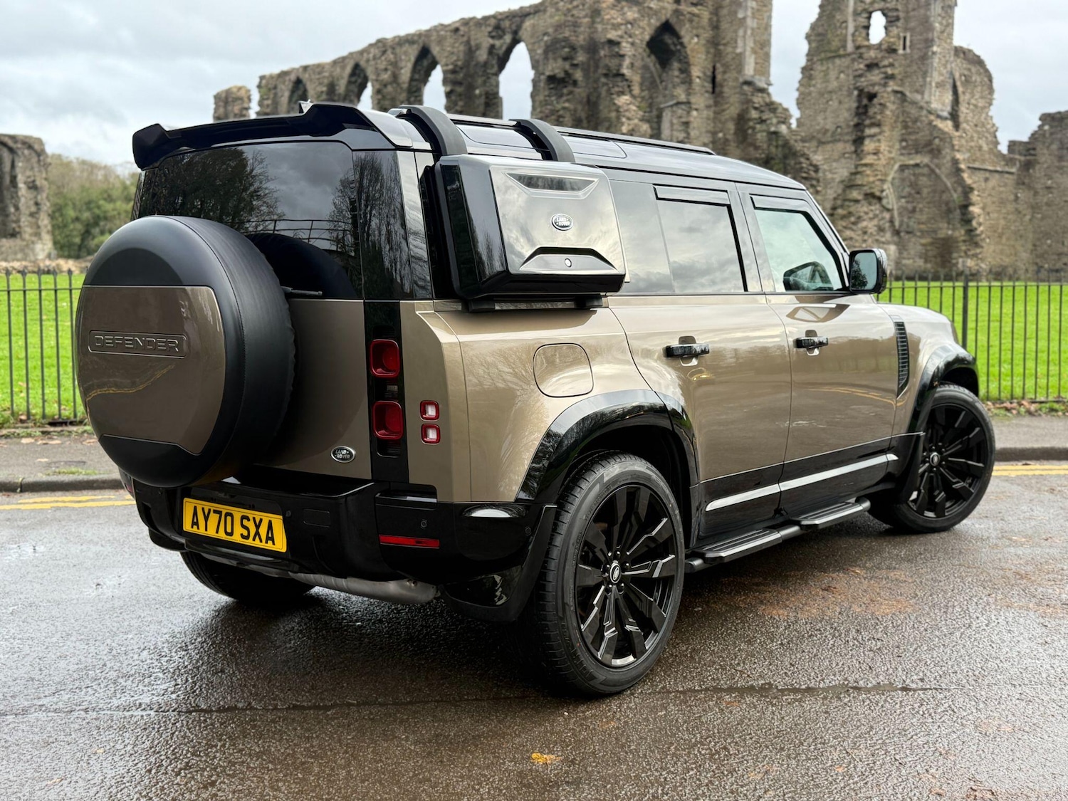 Used Land Rover Defender 2020 for sale - 76561317: Photo 8