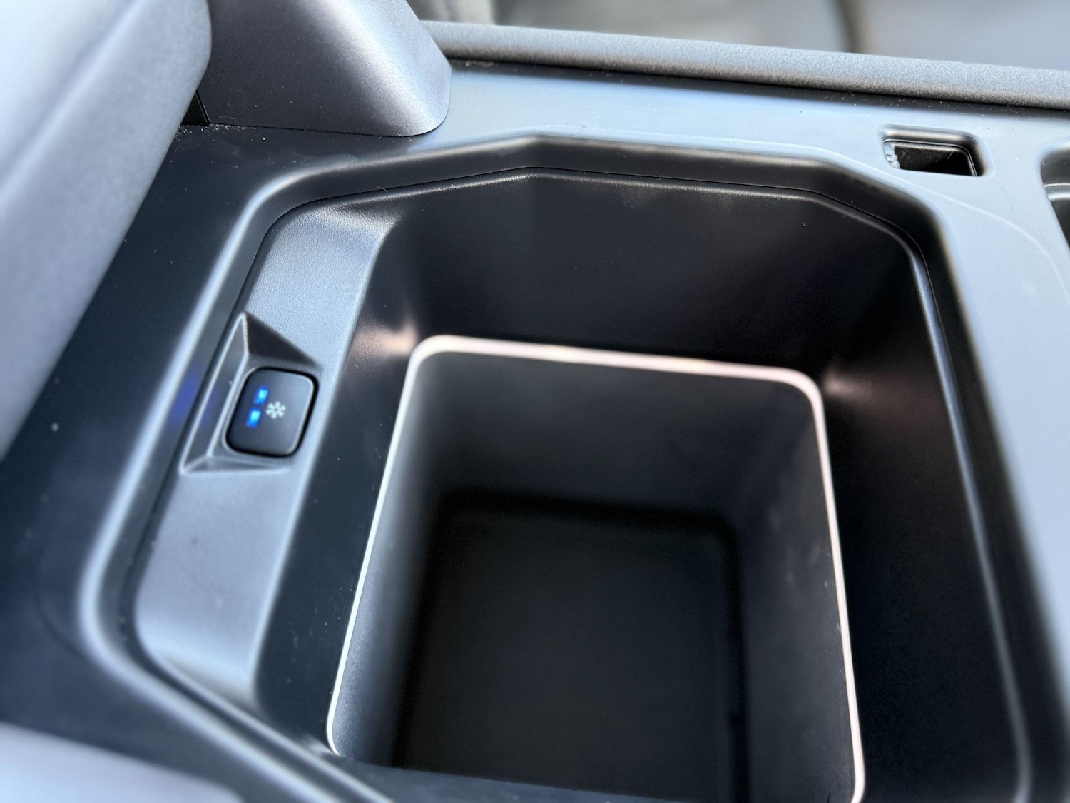 Used Land Rover Defender 2021 for sale - 77015387: Photo 30