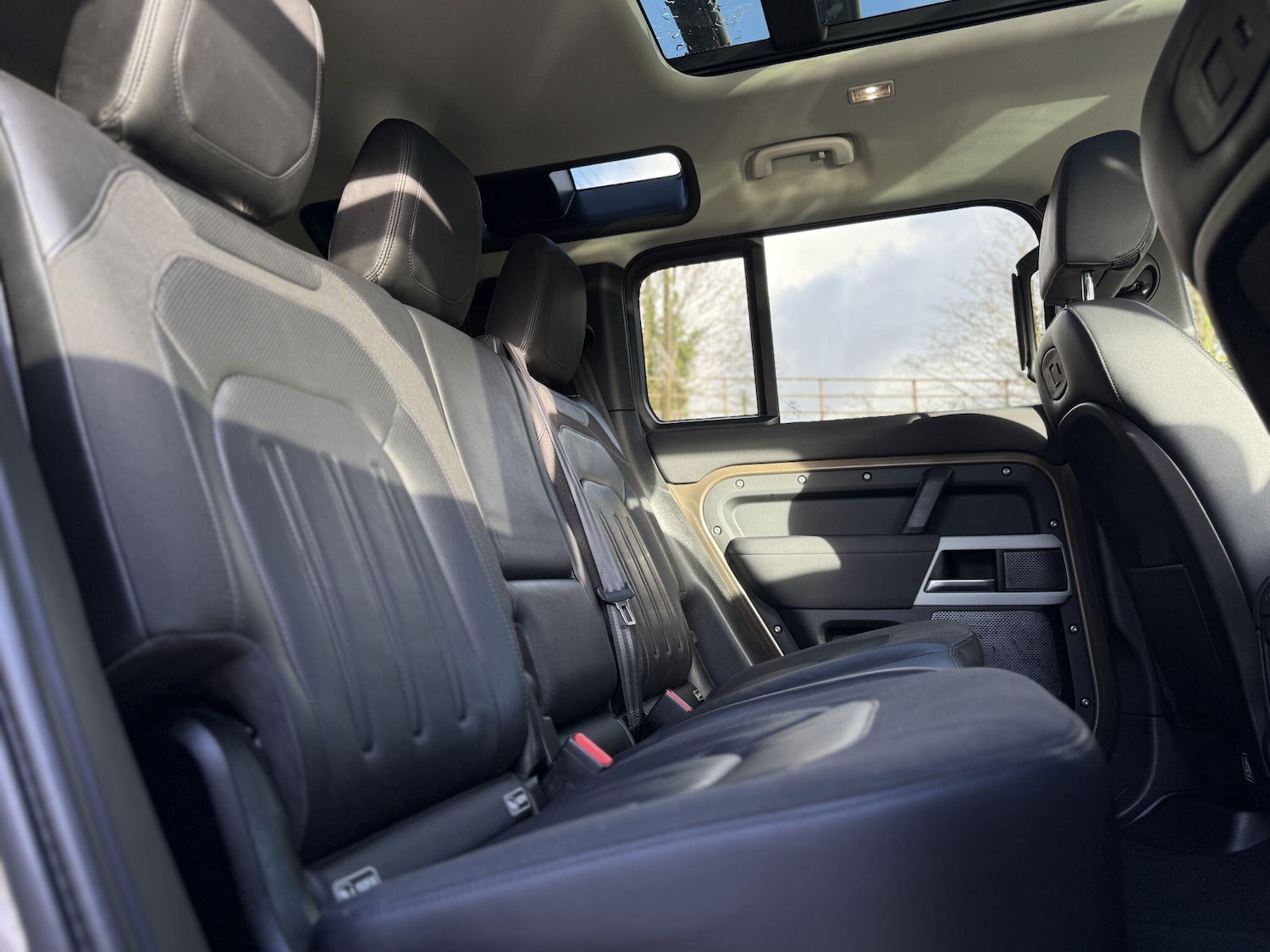 Used Land Rover Defender 2021 for sale - 77015387: Photo 36