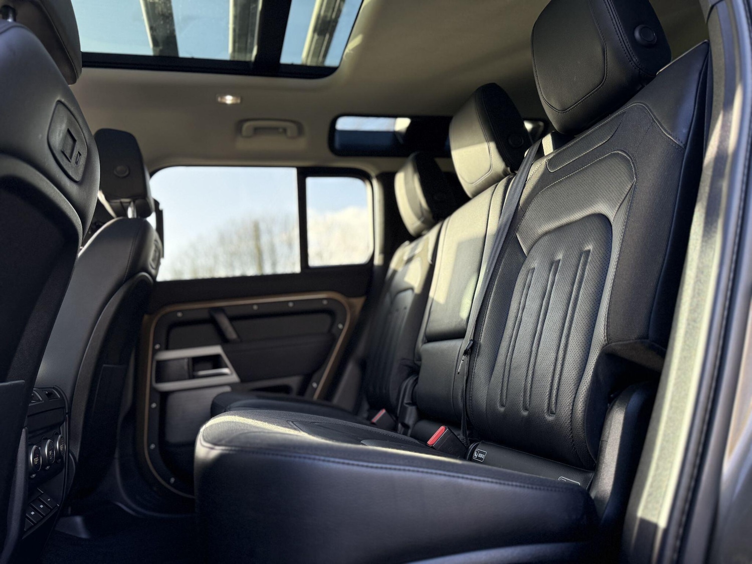 Used Land Rover Defender 2021 for sale - 77015387: Photo 38