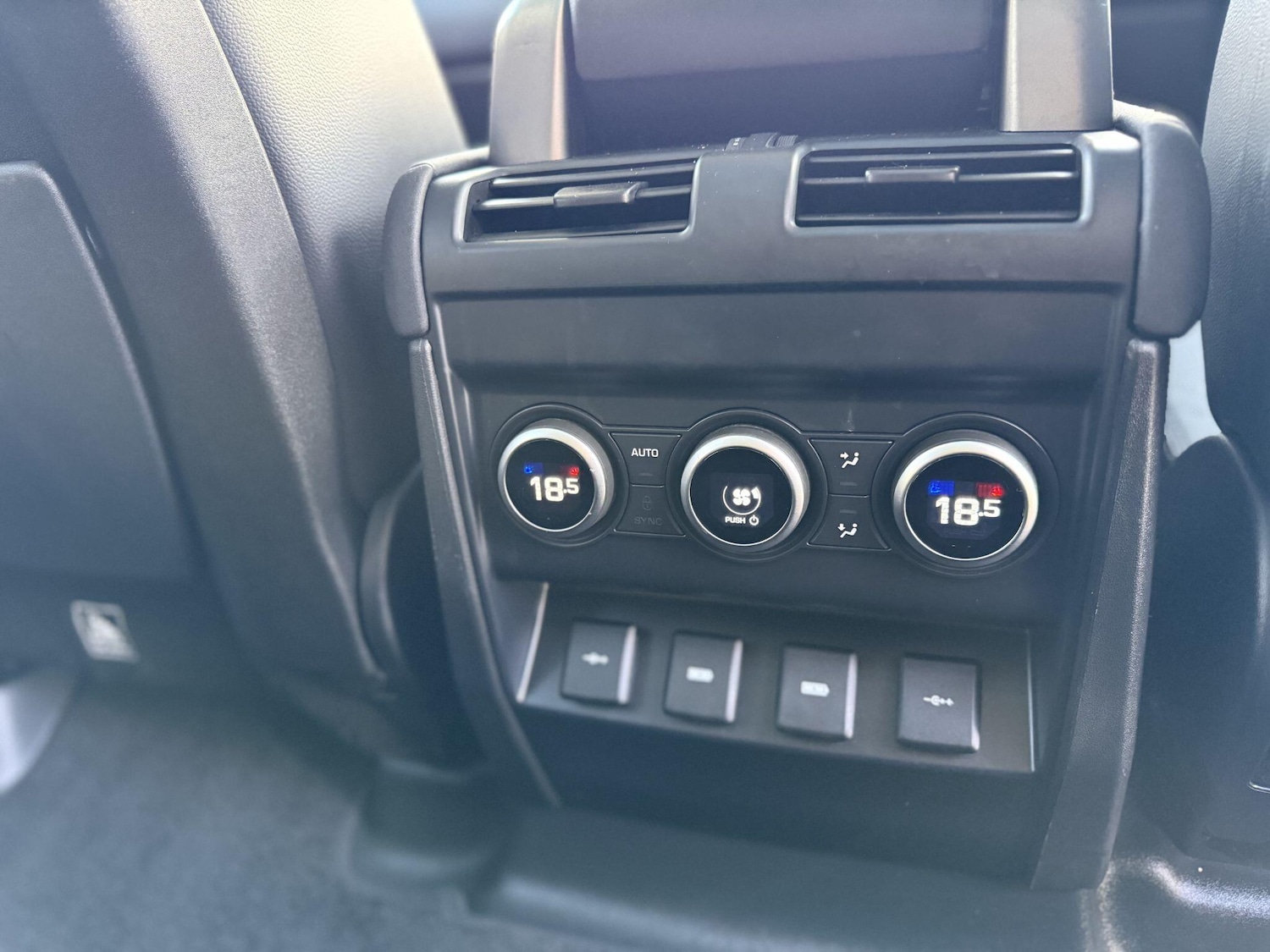 Used Land Rover Defender 2021 for sale - 77015387: Photo 40