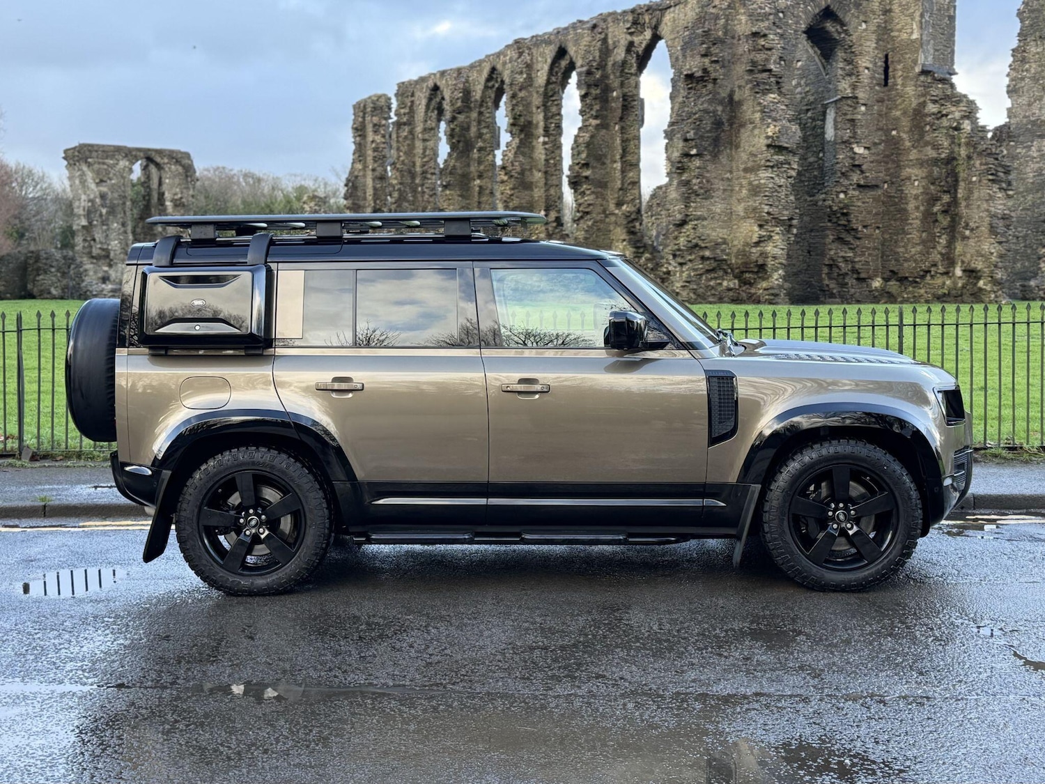 Used Land Rover Defender 2021 for sale - 77015387: Photo 9