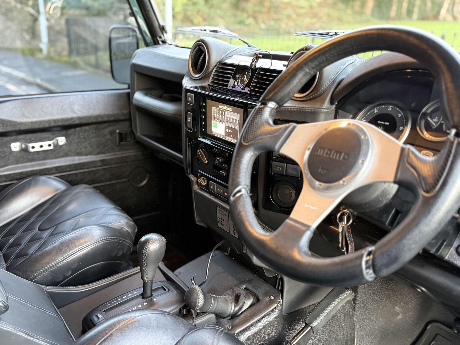 Used Land Rover Defender 2013 for sale - 76976836: Photo 24