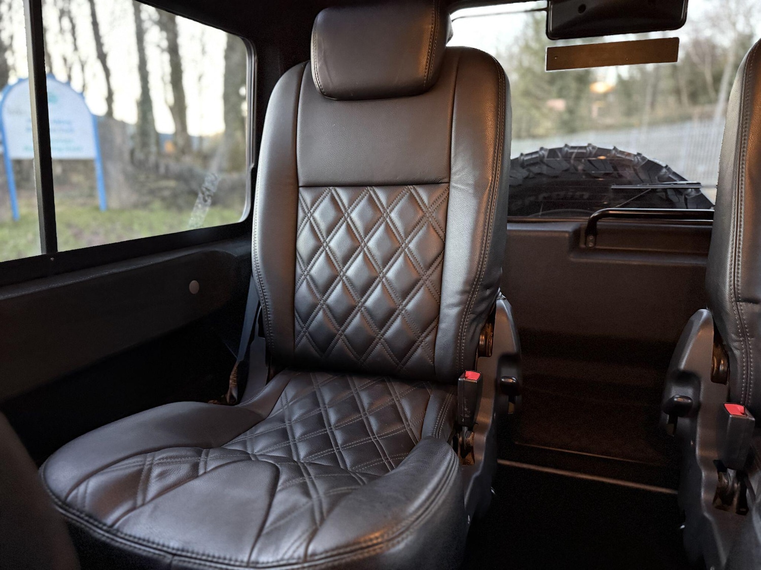 Used Land Rover Defender 2013 for sale - 76976836: Photo 30