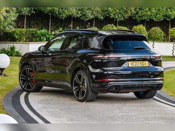 Used Porsche Cayenne 2022 for sale - 76214306: Photo