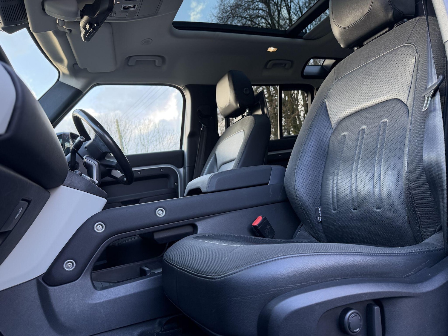 Used Land Rover Defender 2020 for sale - 77305480: Photo 23