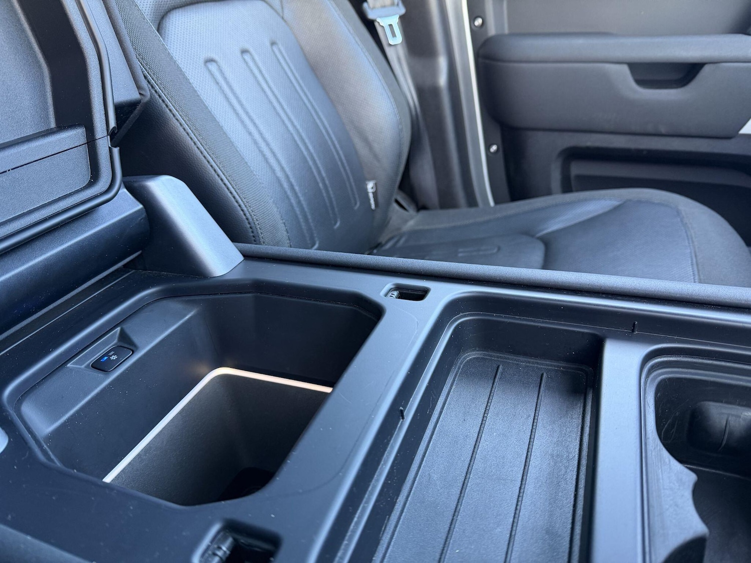 Used Land Rover Defender 2020 for sale - 77305480: Photo 30