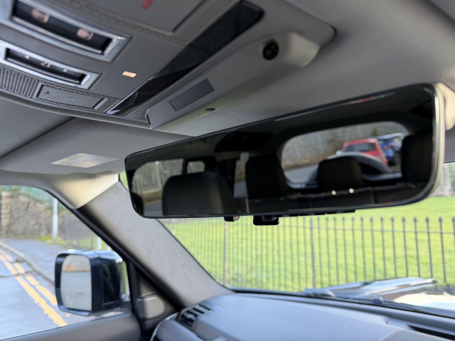 Used Land Rover Defender 2020 for sale - 77305480: Photo 32