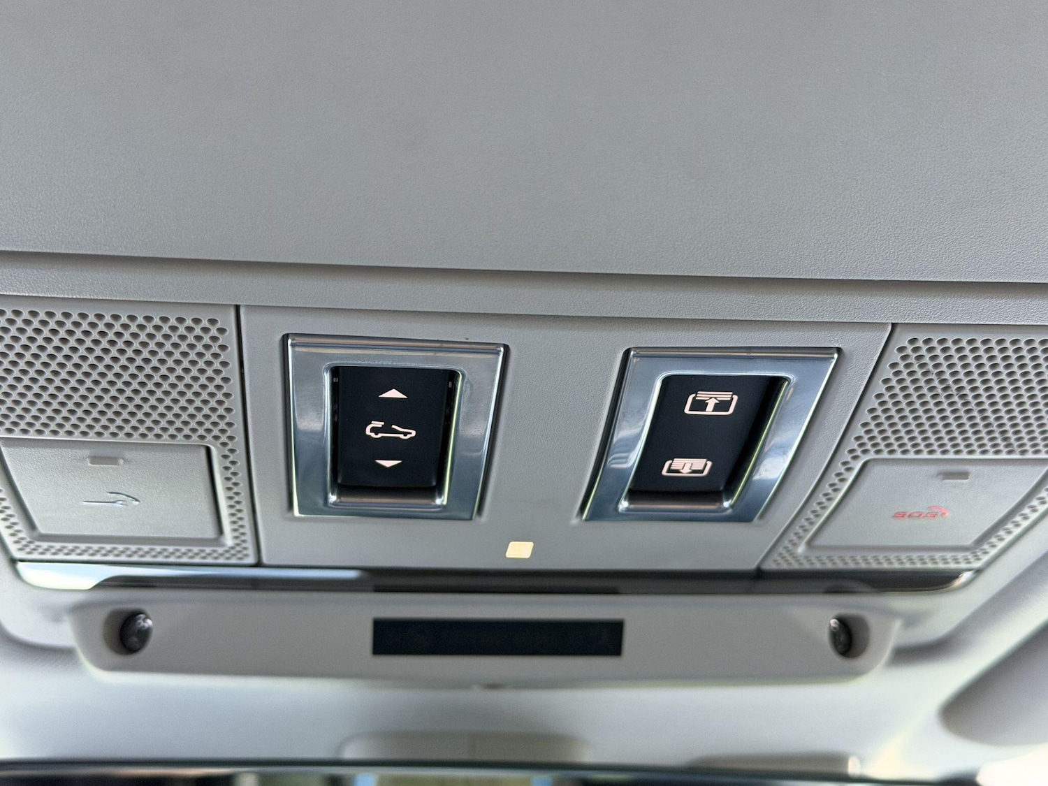 Used Land Rover Defender 2020 for sale - 77305480: Photo 34