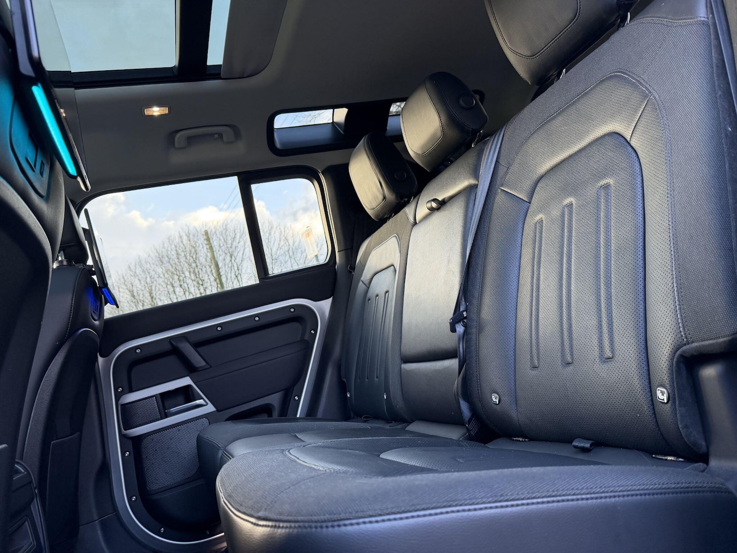 Used Land Rover Defender 2020 for sale - 77305480: Photo 37