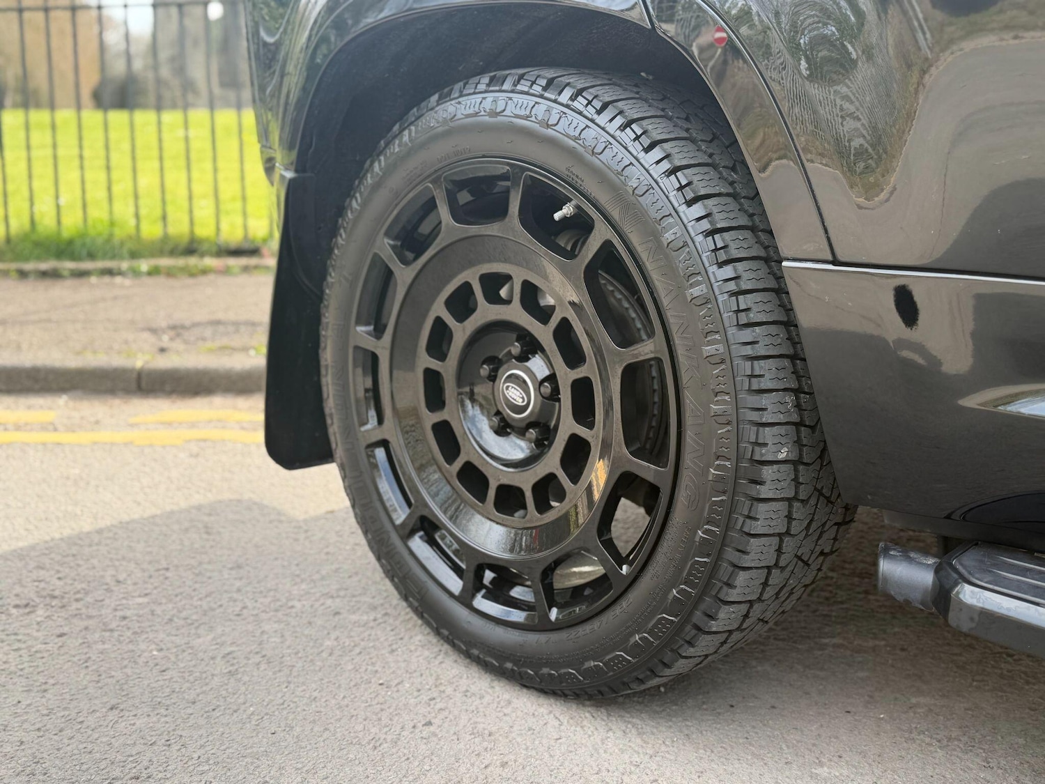 Used Land Rover Defender 2020 for sale - 78086630: Photo 11