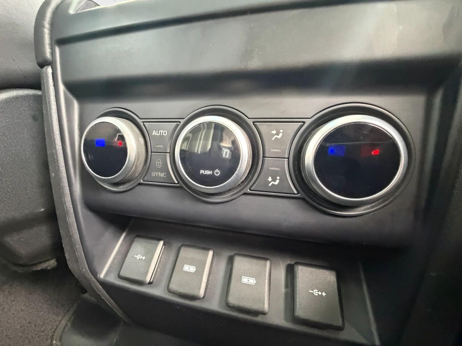 Used Land Rover Defender 2020 for sale - 78086630: Photo 66