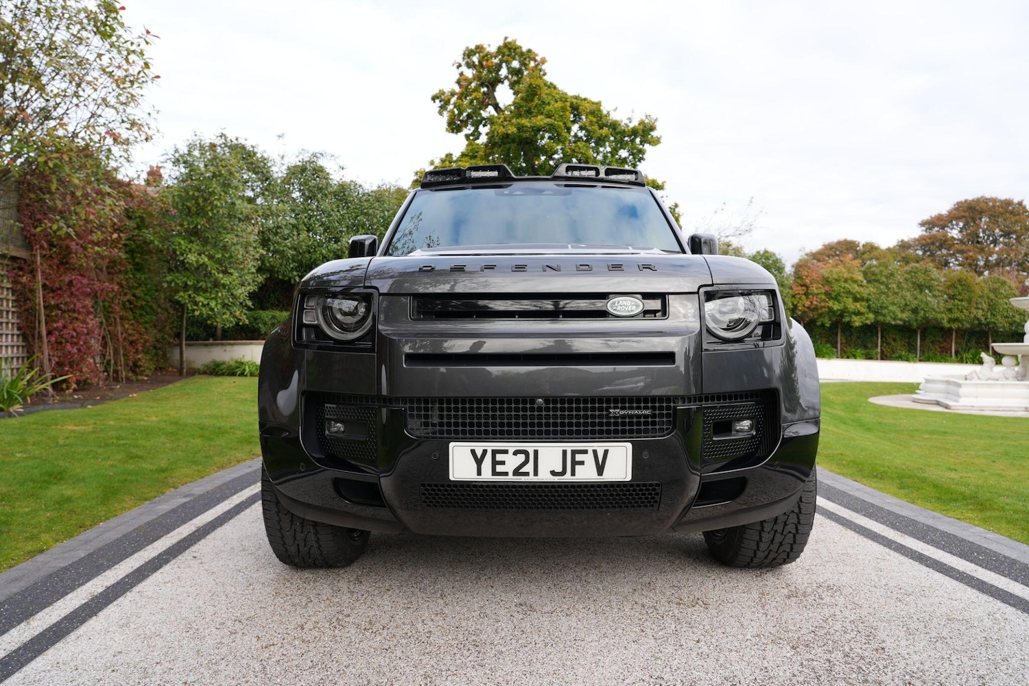 Used Land Rover Defender 110 2021 for sale - 76325895: Photo 2