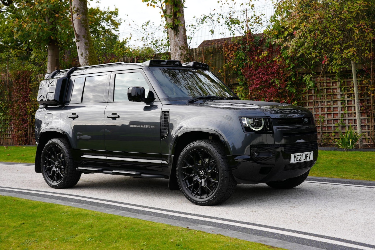 Used Land Rover Defender 110 2021 for sale - 76325895: Photo 3