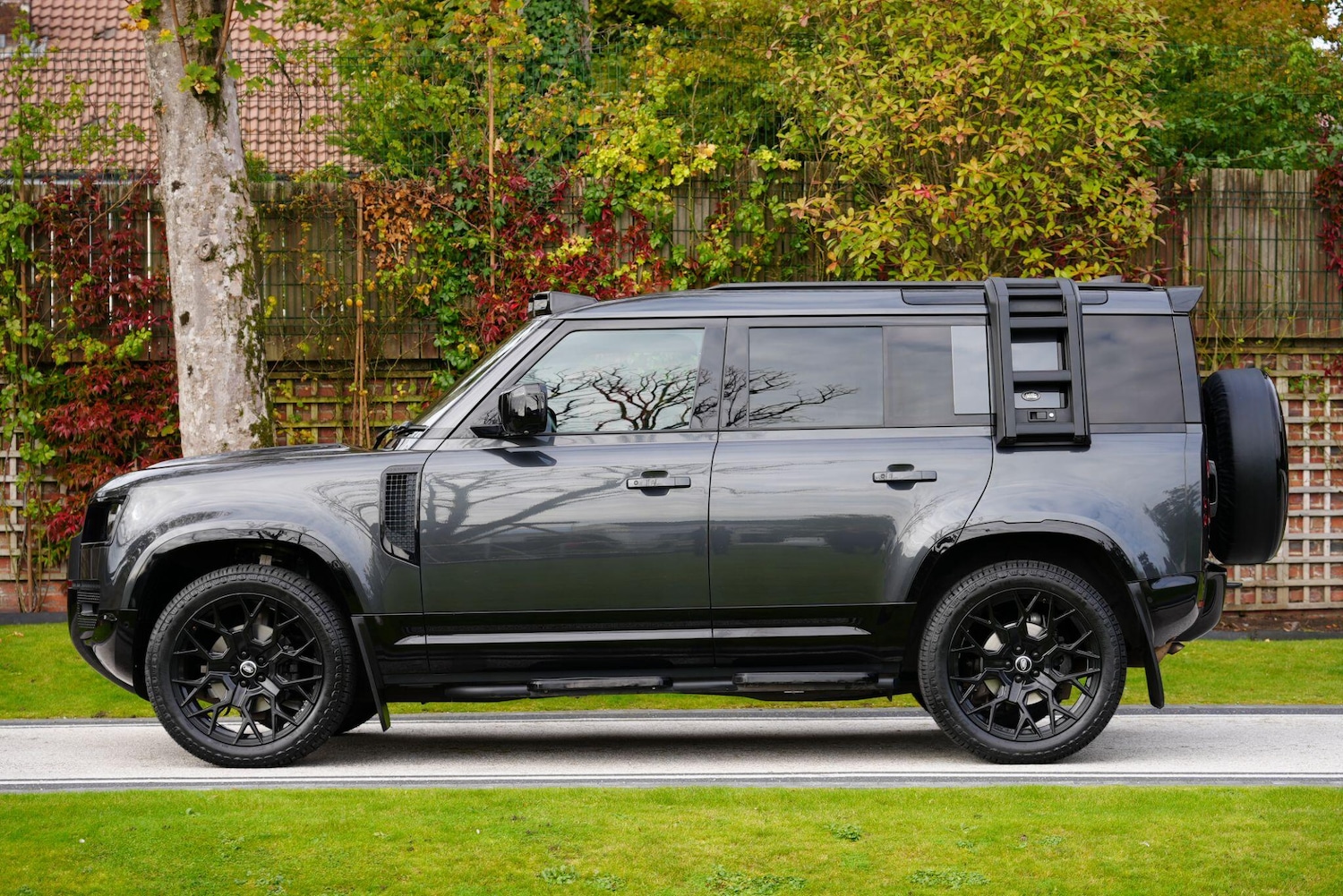 Used Land Rover Defender 110 2021 for sale - 76325895: Photo 8