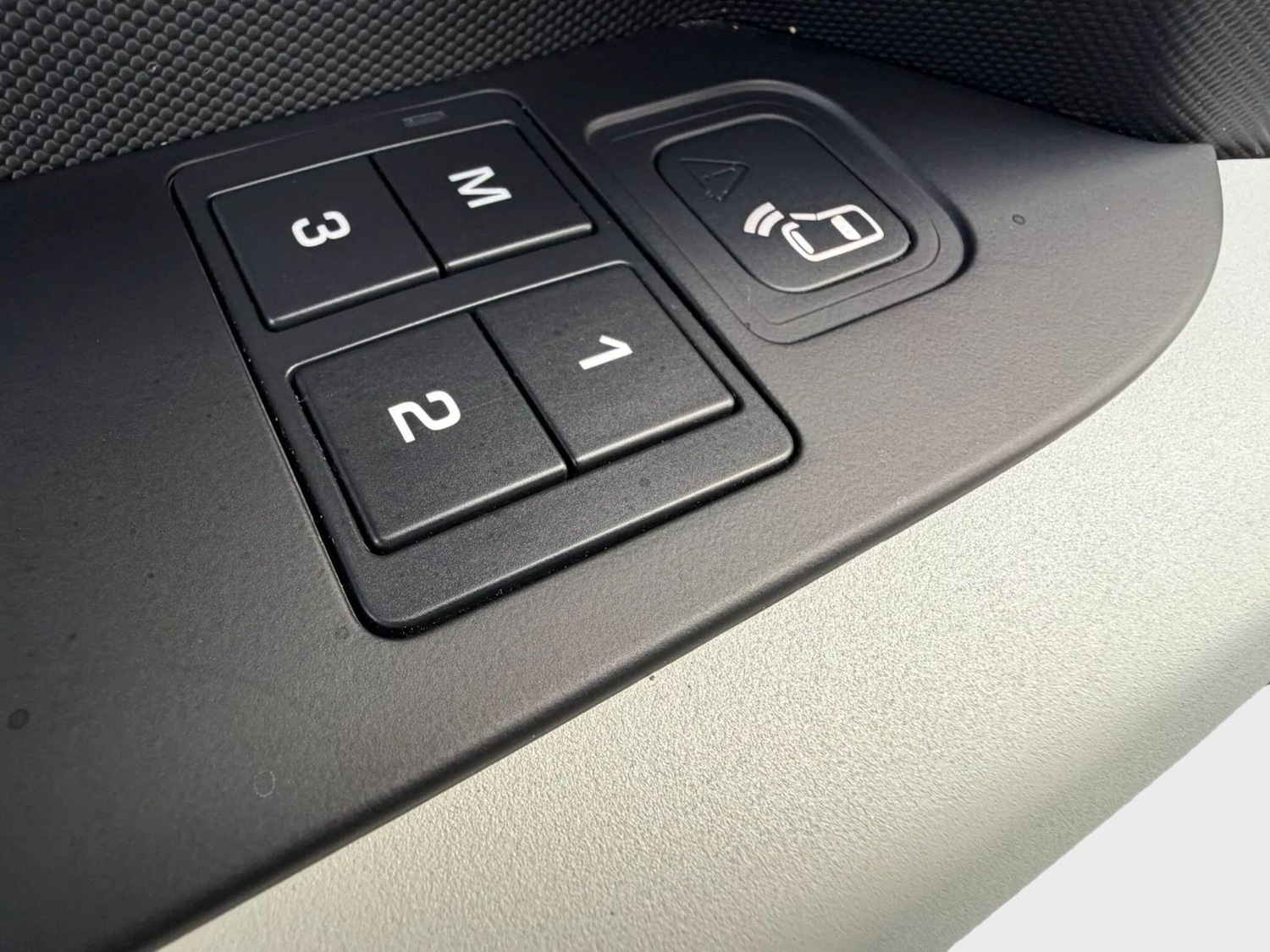 Used Land Rover Defender 2020 for sale - 77909419: Photo 26