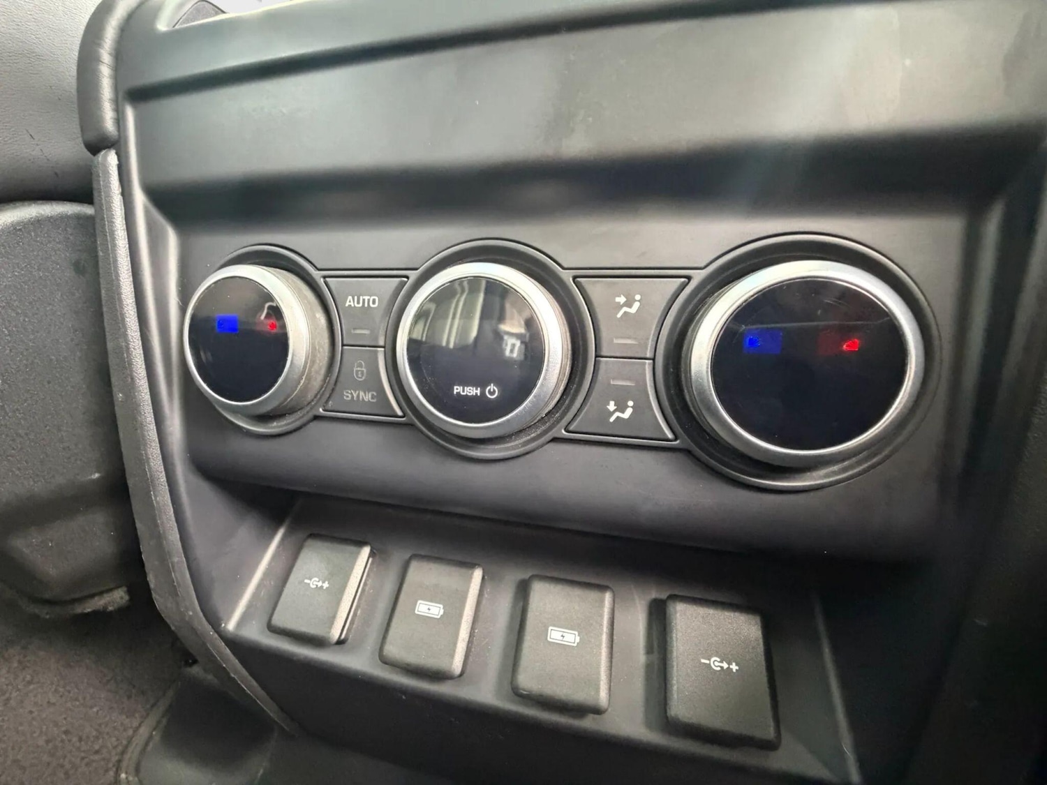 Used Land Rover Defender 2020 for sale - 77909419: Photo 28