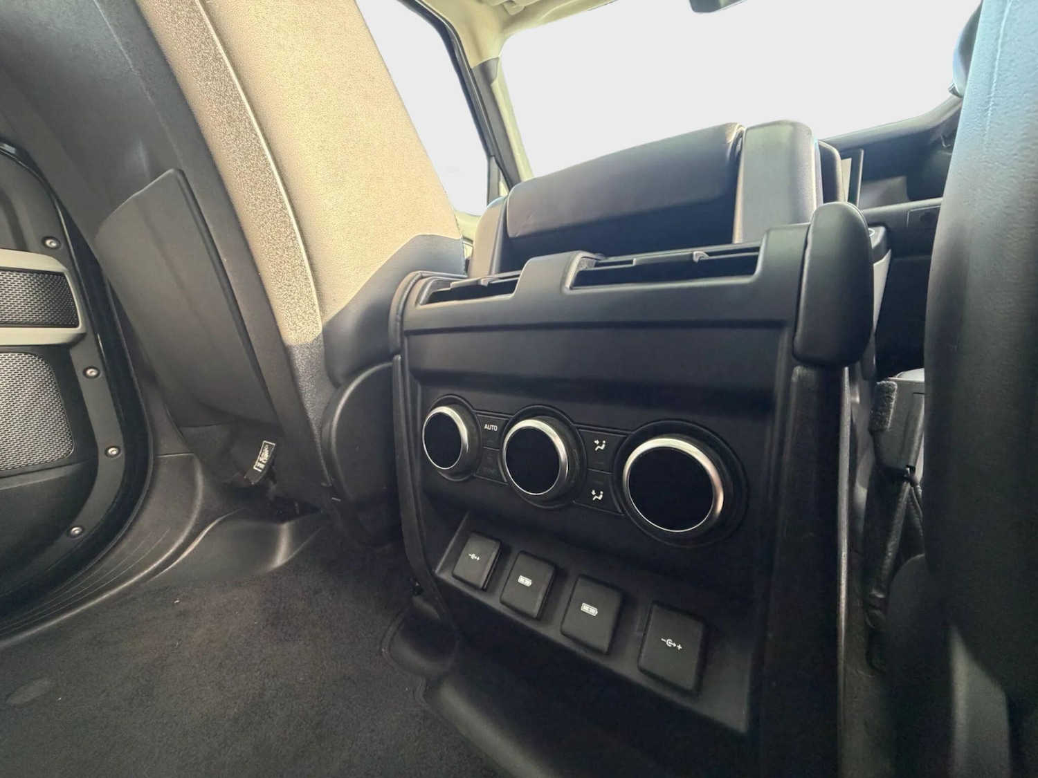 Used Land Rover Defender 2020 for sale - 77909419: Photo 29