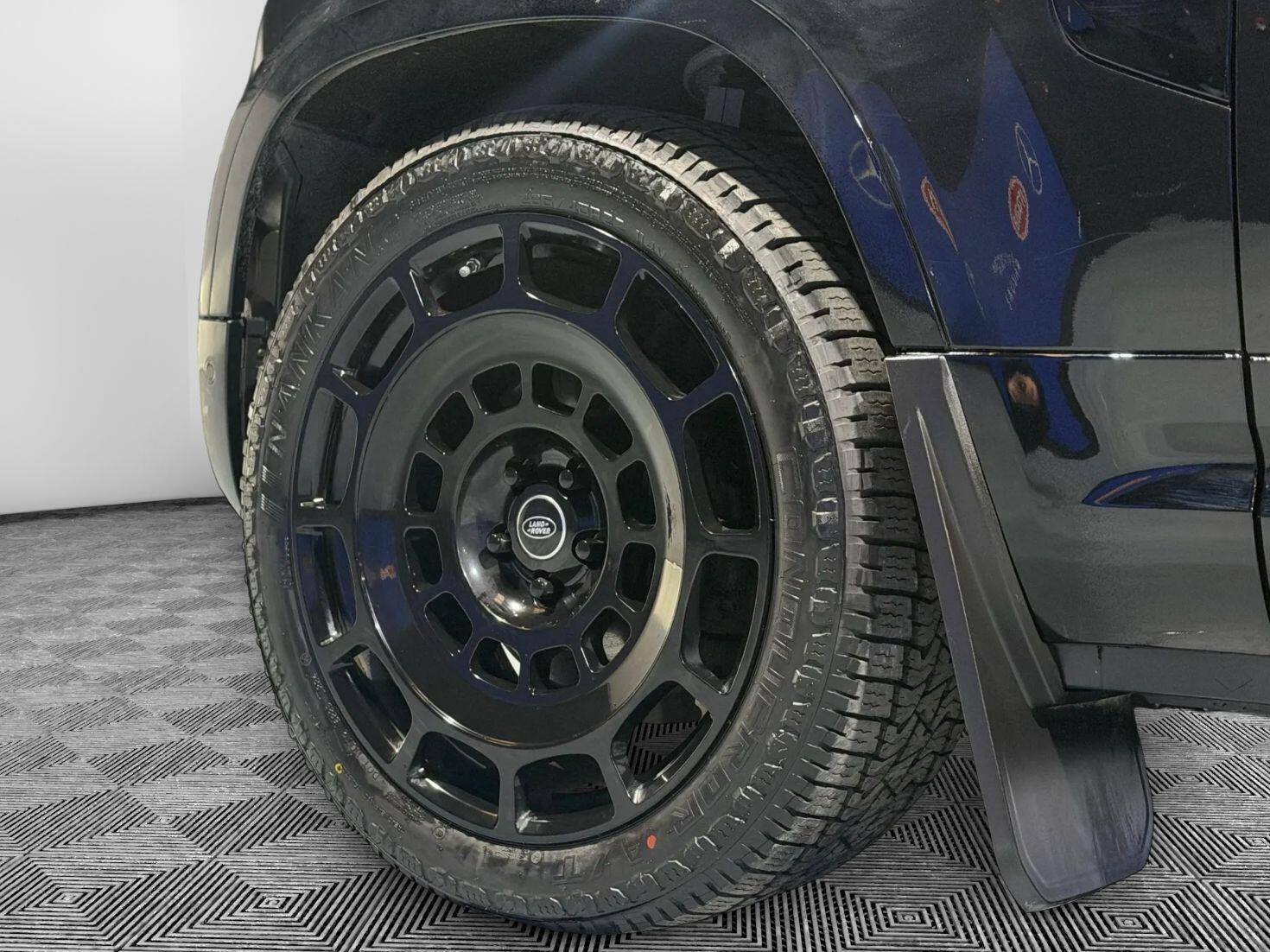 Used Land Rover Defender 2020 for sale - 77909419: Photo 41