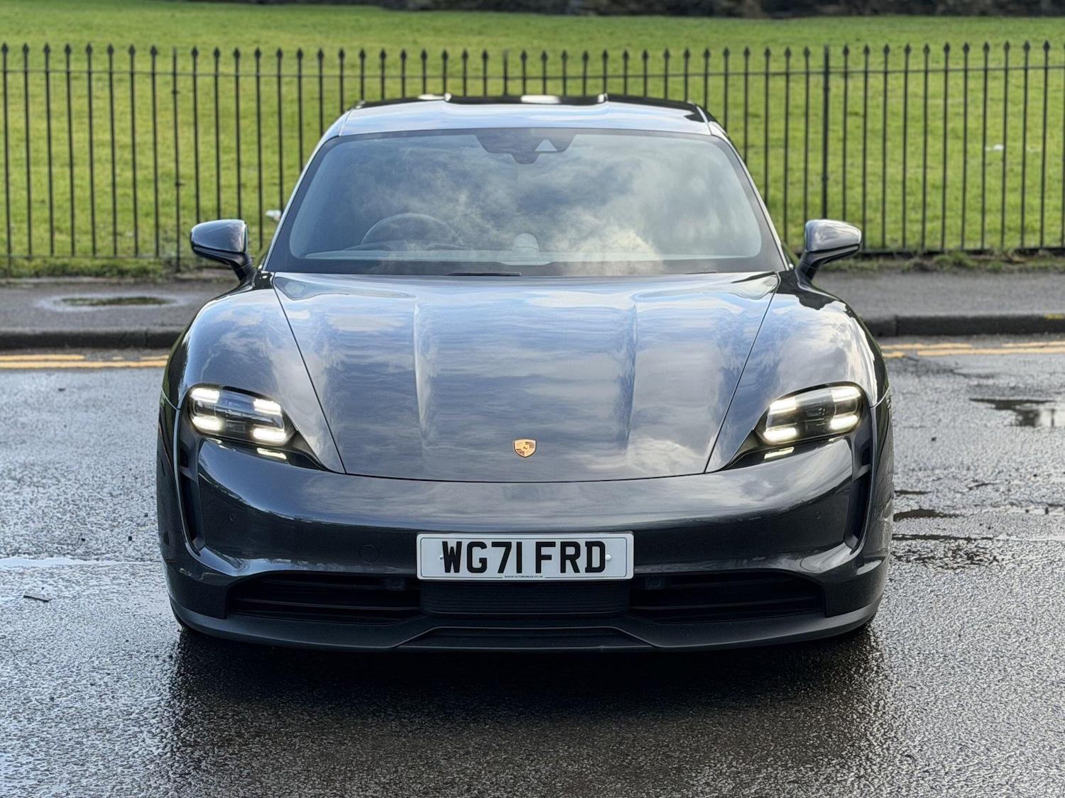 Used Porsche Taycan for sale - 77314806: Photo 2