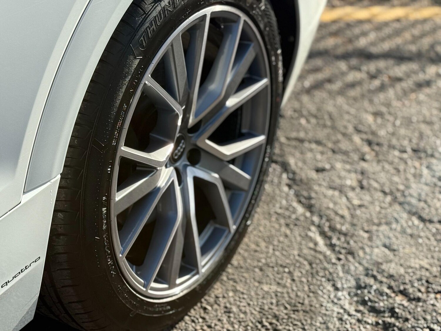 Used Audi e-tron 2020 for sale - 76645501: Photo 15