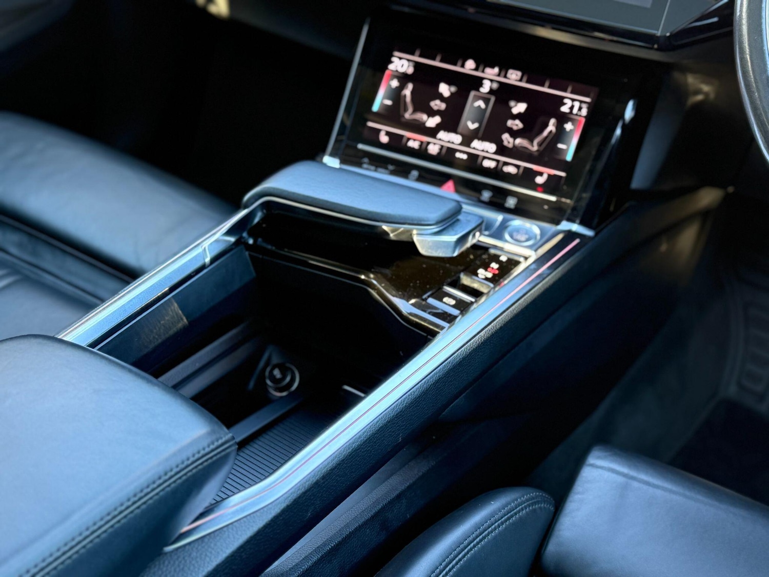 Used Audi e-tron 2020 for sale - 76645501: Photo 26