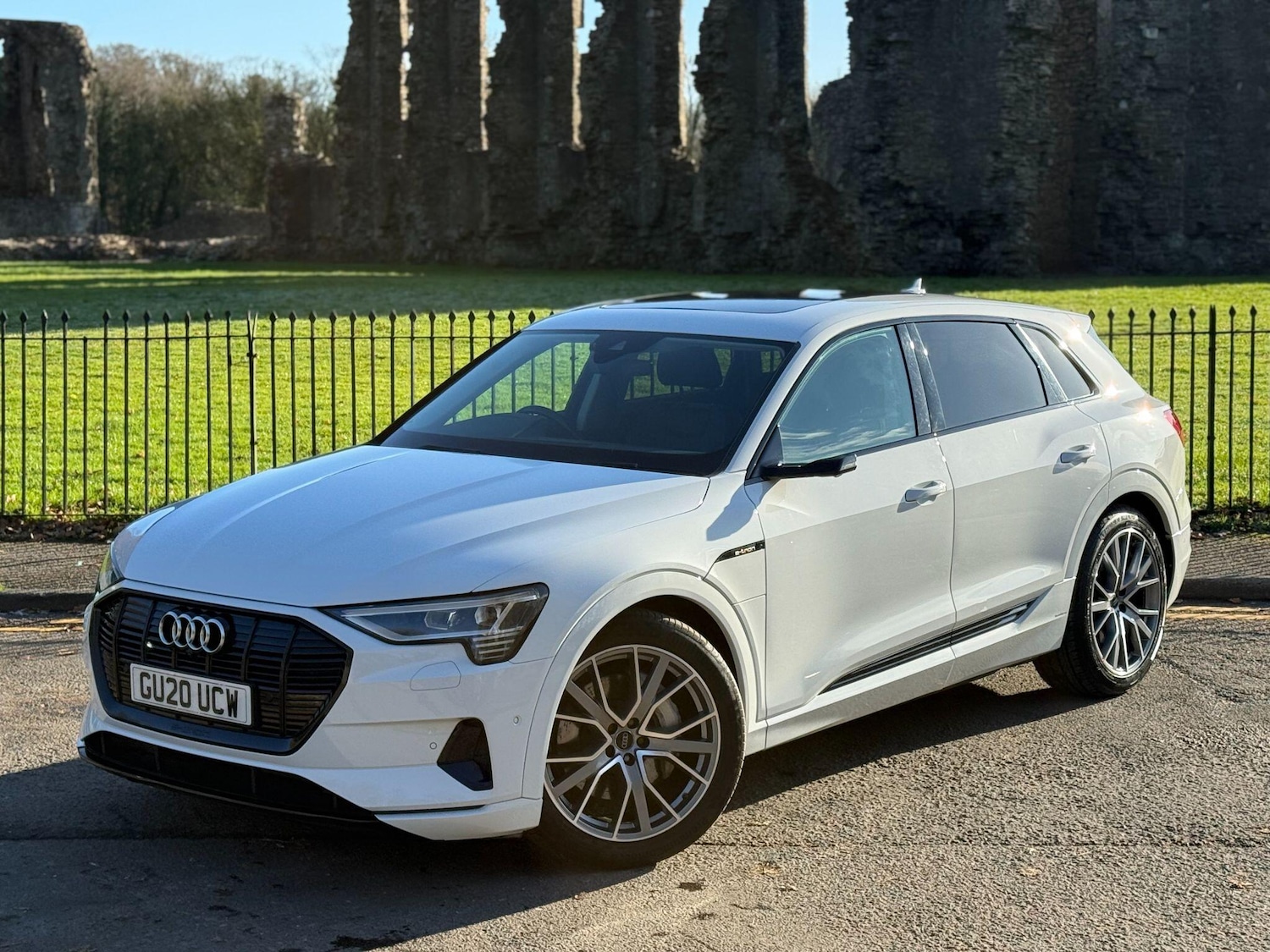 Used Audi e-tron 2020 for sale - 76645501: Photo 3