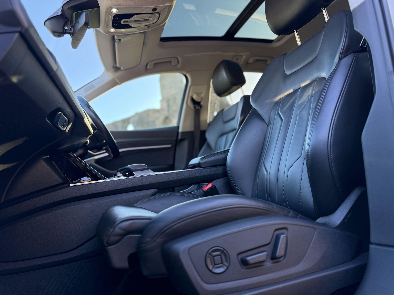 Used Audi e-tron 2020 for sale - 76645501: Photo 30