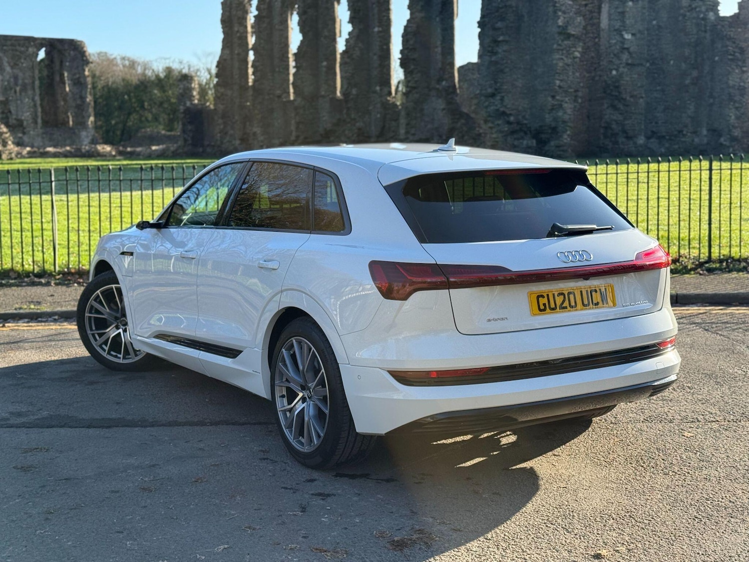 Used Audi e-tron 2020 for sale - 76645501: Photo 4