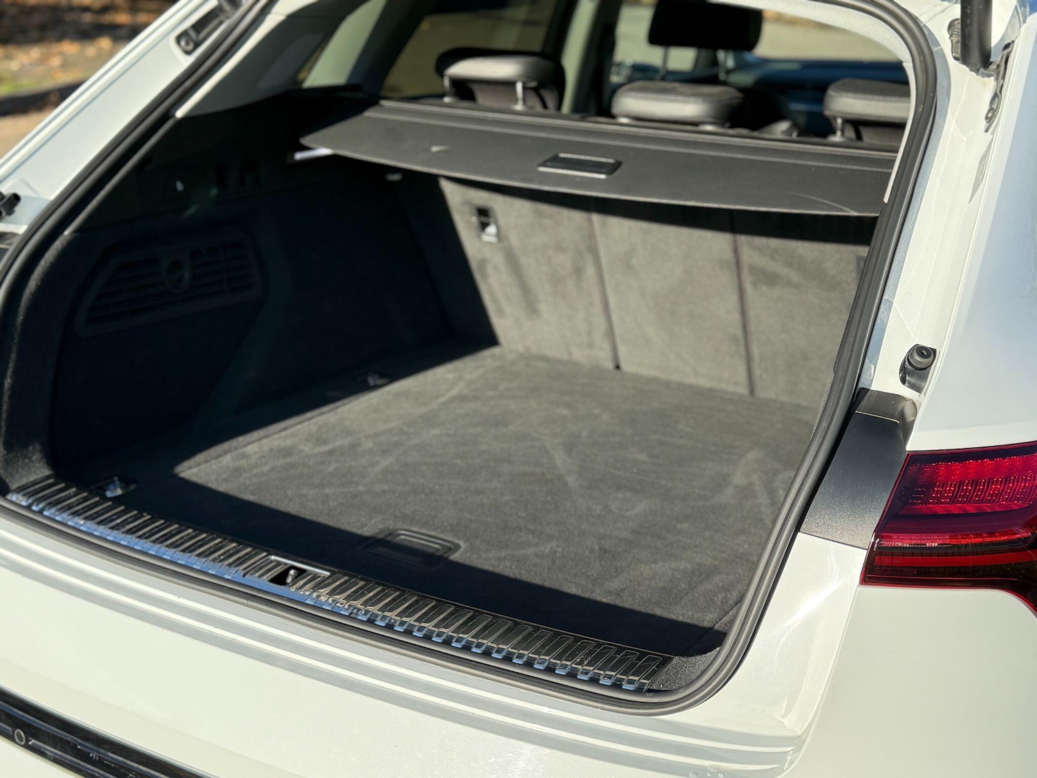 Used Audi e-tron 2020 for sale - 76645501: Photo 41