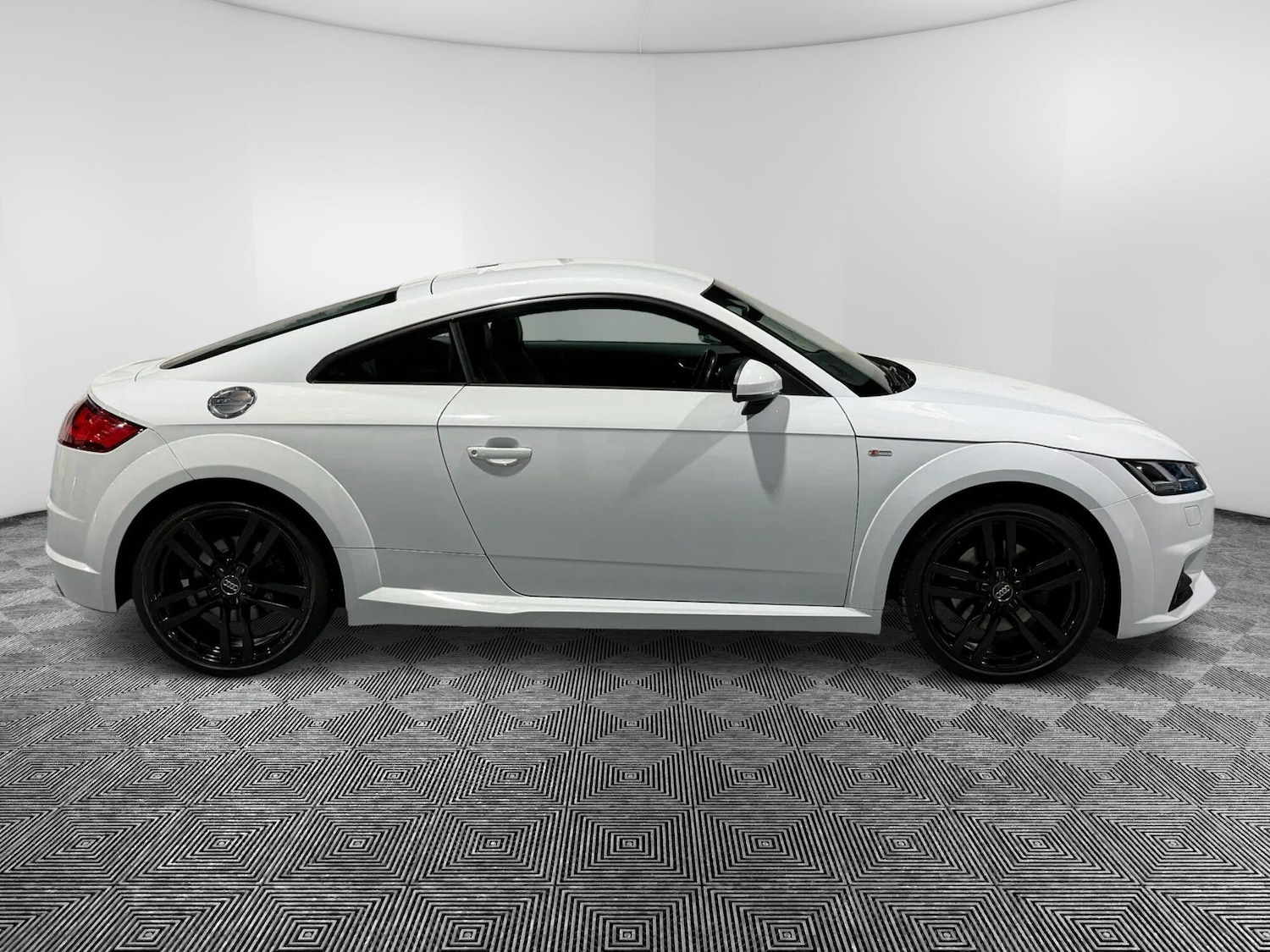 Used Audi TT 2015 for sale - 77574805: Photo 8