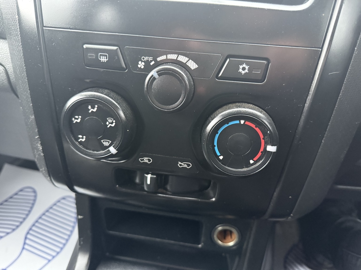 Used Isuzu D-Max 2019 for sale - 77093949: Photo 16