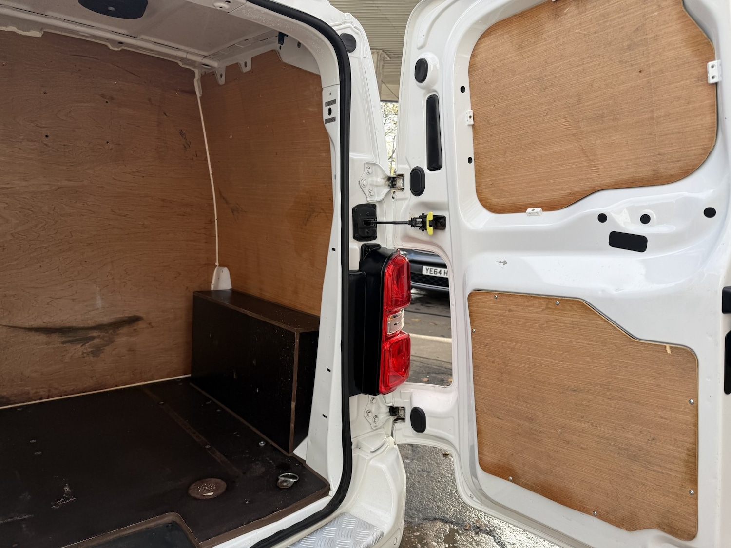 Used Vauxhall Vivaro 2019 for sale - 76358241: Photo 9