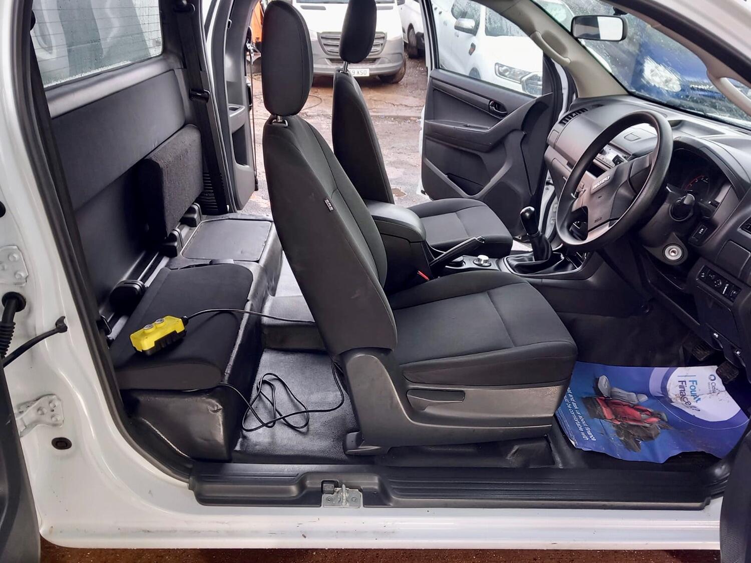 Used Isuzu D-Max 2019 for sale - 76911176: Photo 8