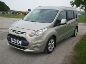 Used Ford Grand Tourneo Connect 2015 for sale - 74913126: Photo
