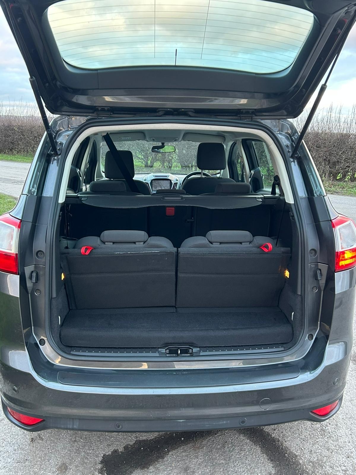 Used Ford Grand C-Max 2017 for sale - 77151360: Photo 3