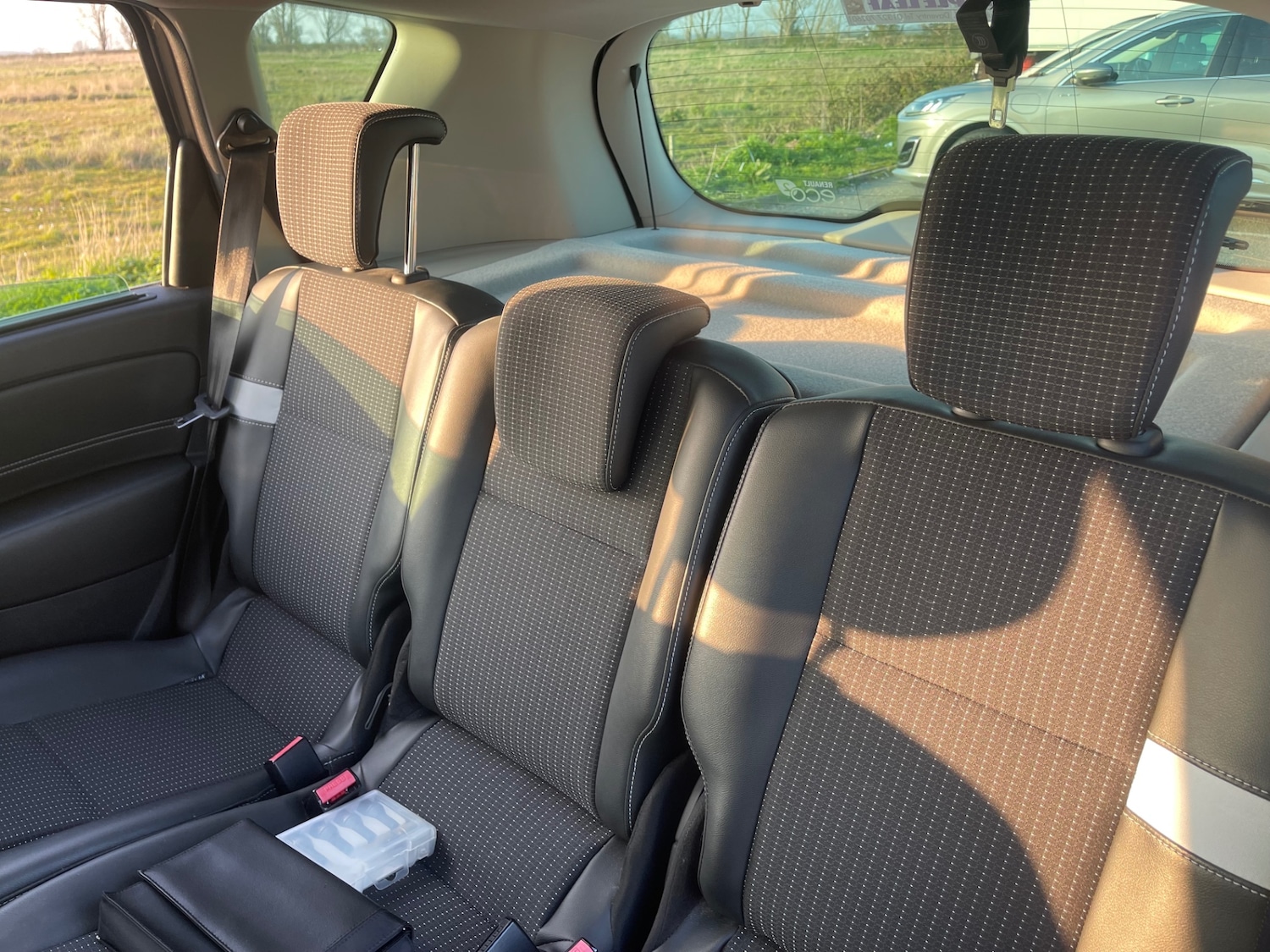 Used Renault Scenic 2012 for sale - 77982017: Photo 15