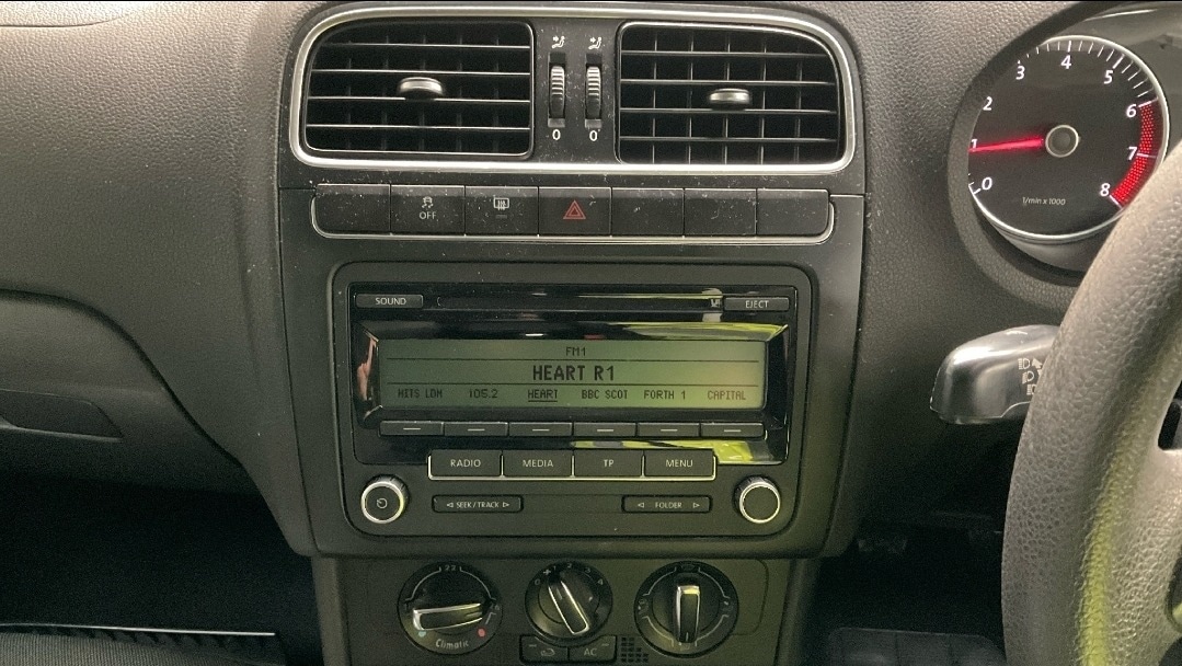 Used Volkswagen Polo 2010 for sale - 77095398: Photo 11