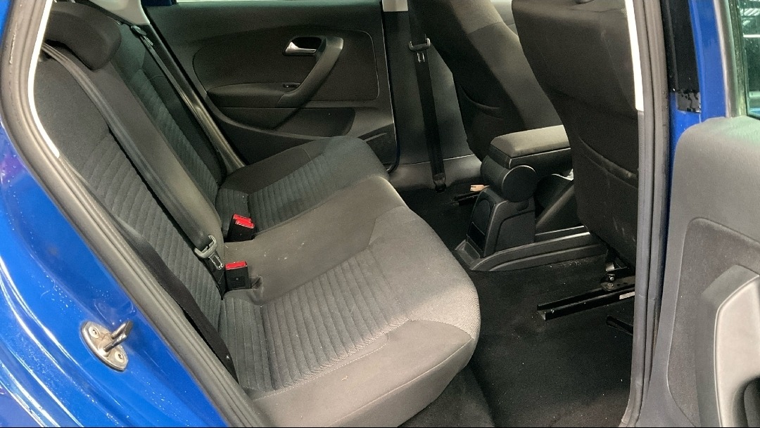 Used Volkswagen Polo 2010 for sale - 77095398: Photo 8