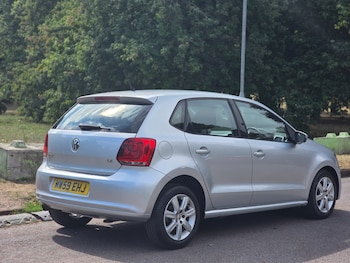 Used Volkswagen Polo 2009 for sale - 77095394: Photo