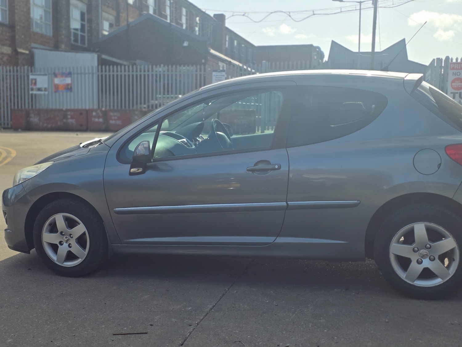 Used Peugeot 207 2011 for sale - 77851533: Photo 5