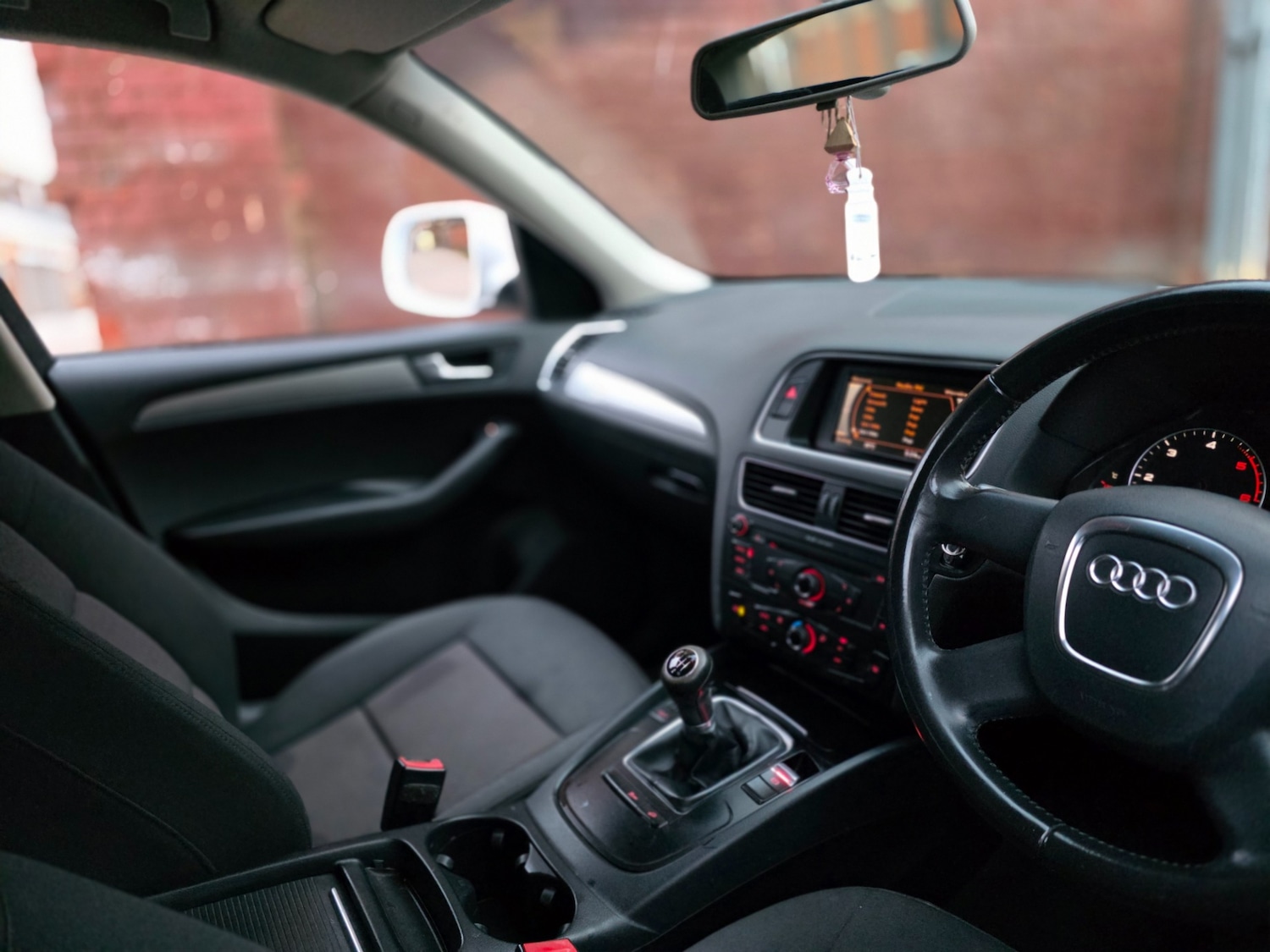 Used Audi Q5 2010 for sale - 77636553: Photo 28