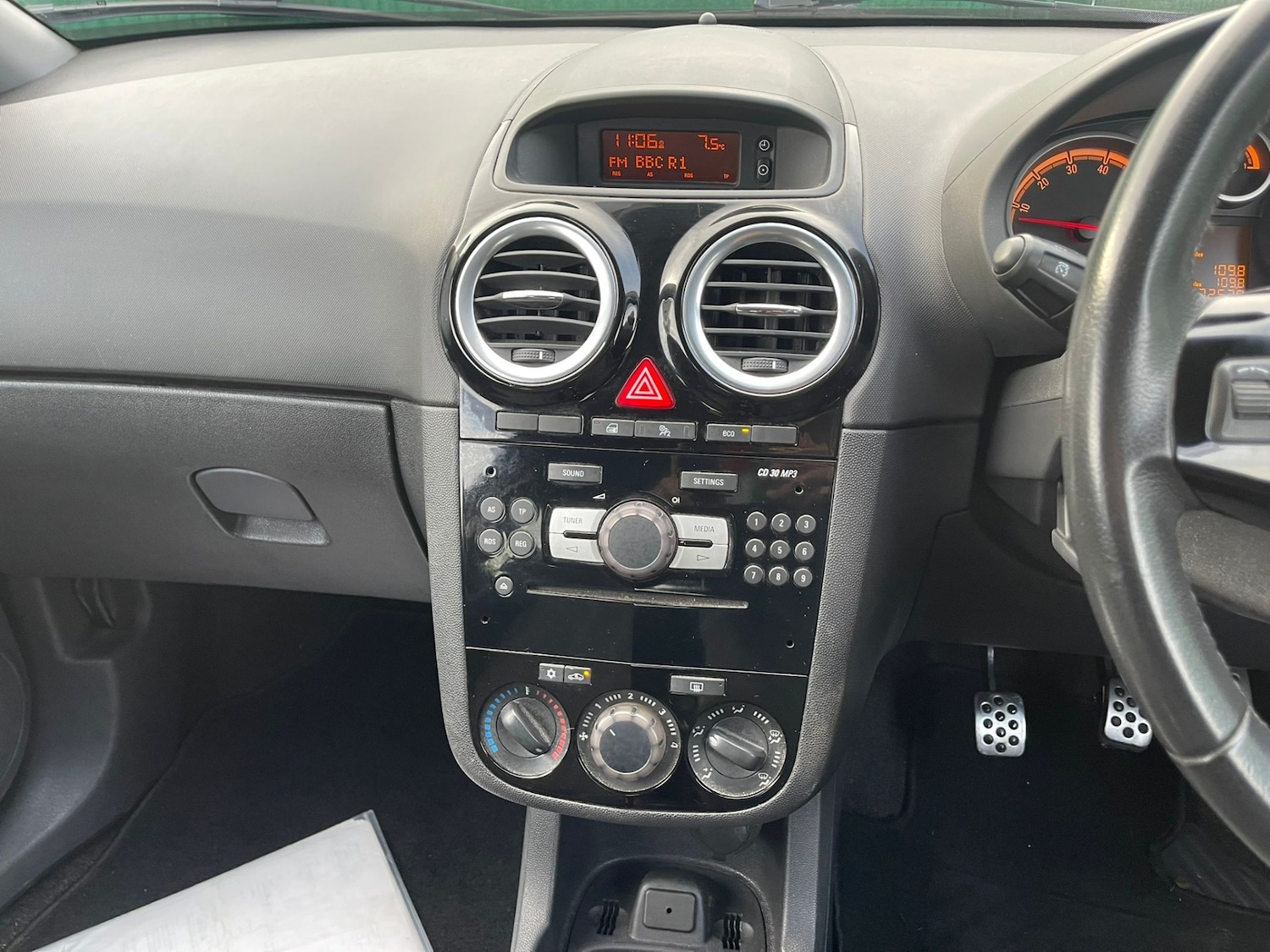 Used Vauxhall Corsa 2013 for sale - 77095233: Photo 12